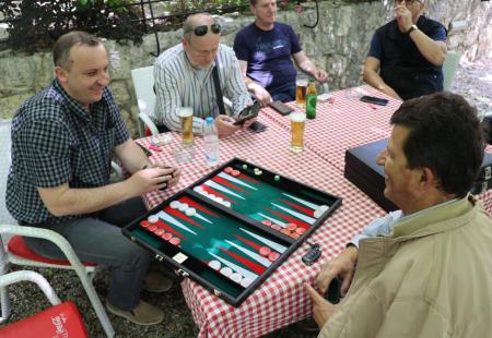 https://storage.bljesak.info/article/456270/450x310/zrinjski-mostar-backgammon-open-tavla-turnir-mostar.jpg