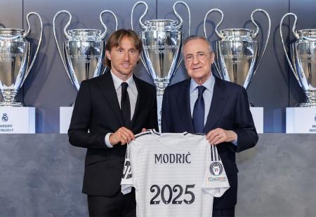 https://storage.bljesak.info/article/461068/450x310/modric.jpg