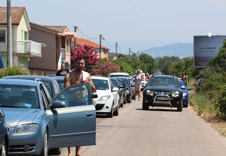 https://storage.bljesak.info/article/461240/450x310/gabela-polje-kolona-srpanj-2015-7.jpg