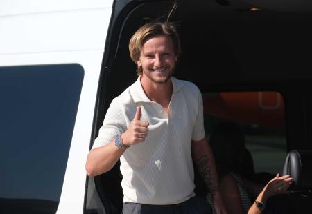 https://storage.bljesak.info/article/461477/450x310/rakitic.jpg