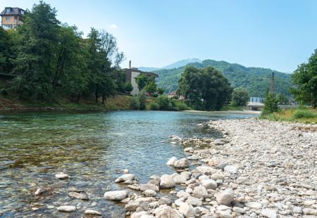 https://storage.bljesak.info/article/461796/450x310/rijeka-neretva.konjic.jpg