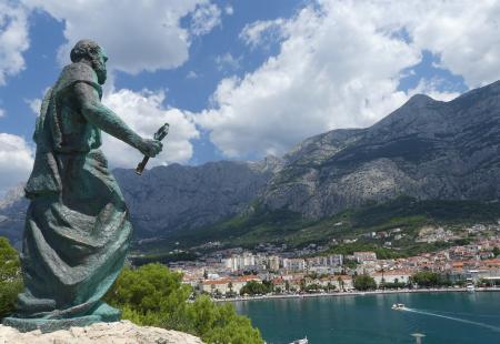 https://storage.bljesak.info/article/462753/450x310/Makarska2.jpg