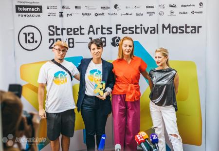 https://storage.bljesak.info/article/464718/450x310/street-arts-festival-mostar-9829.jpg