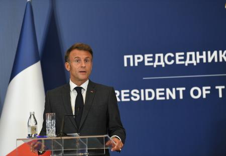 https://storage.bljesak.info/article/465072/450x310/macron-u-beogradu.jpg