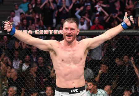 https://storage.bljesak.info/article/466687/450x310/stipe-miocic.jpg