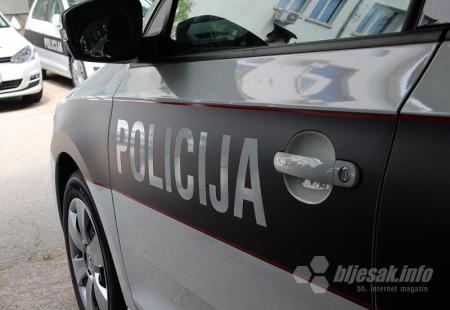 https://storage.bljesak.info/article/467471/450x310/policija-mup-auto.jpg