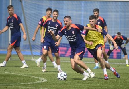 https://storage.bljesak.info/article/467500/450x310/kovacic-vatreni-trening.jpg