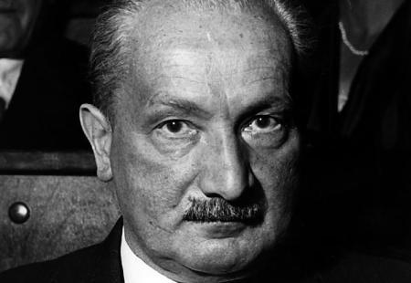 https://storage.bljesak.info/article/467883/450x310/heidegger.jpg