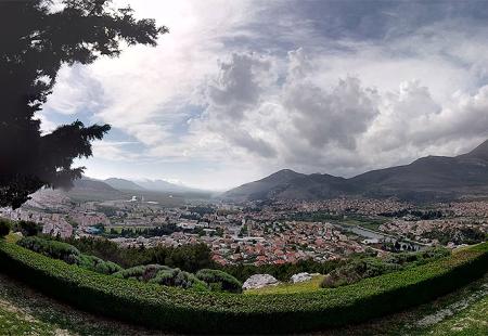 https://storage.bljesak.info/article/467892/450x310/panorama-trebinje2.jpg