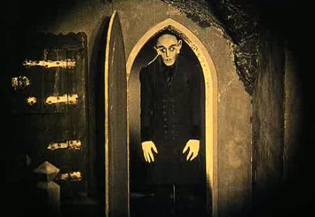 https://storage.bljesak.info/article/468379/450x310/nosferatu-vampir.jpg