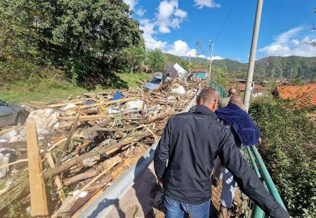 https://storage.bljesak.info/article/468639/450x310/jablanica-poplave9.jpg