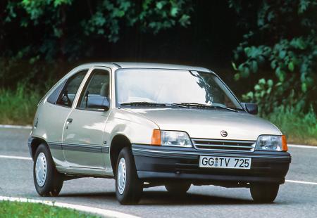 https://storage.bljesak.info/article/469026/450x310/Opel-Kadett-E-LS.jpg