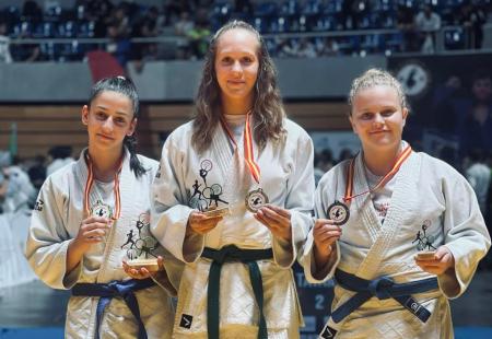 https://storage.bljesak.info/article/469689/450x310/judo-klub-borsa-medalje1.jpg