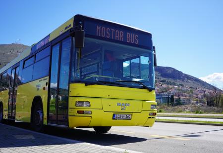 https://storage.bljesak.info/article/470435/450x310/Mostar-Bus-MoBus.jpg