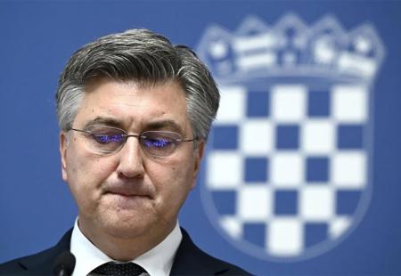 https://storage.bljesak.info/article/473066/450x310/andrej-plenkovic.jpg