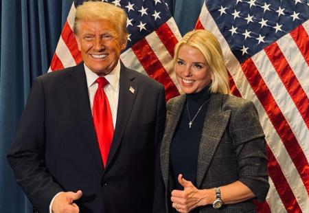 https://storage.bljesak.info/article/473725/450x310/trump-pam-bondi.jpg