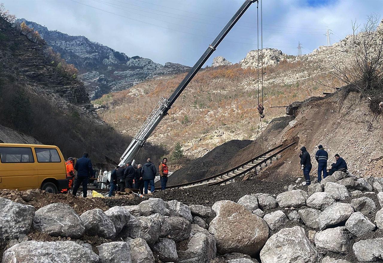 I dalje traju radovi na sanaciji i rekonstrukciji željezničke pruge na lokalitetu Komadinovo vrelo