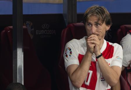 https://storage.bljesak.info/article/475830/450x310/modric-luka.jpeg