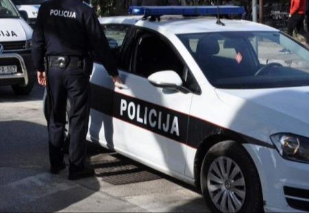 https://storage.bljesak.info/article/477756/450x310/policija-tuzlav.jpeg