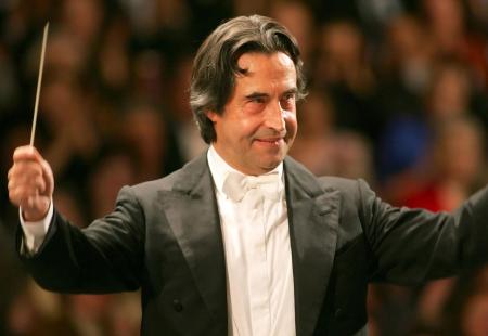 https://storage.bljesak.info/article/478306/450x310/riccardo-muti-dirigent.jpg