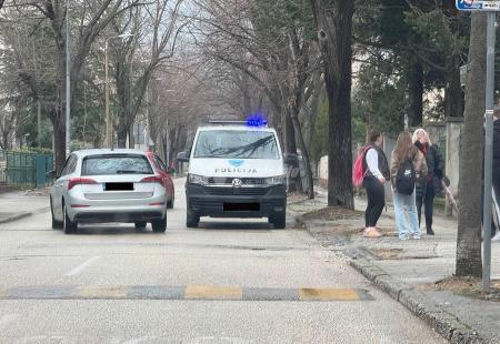 https://storage.bljesak.info/article/480432/450x310/santiceva-policija02_1.jpg