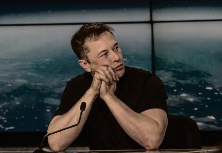 https://storage.bljesak.info/article/481784/450x310/elon-musk.jpg