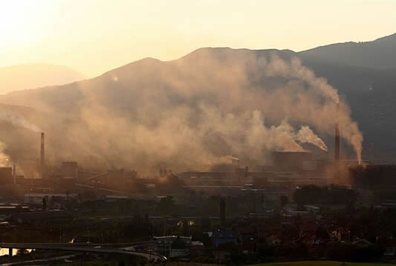 ArcelorMittal Zenica upozorio da bi danas i sutra moglo doći do pojačanih emisija crnog dima
