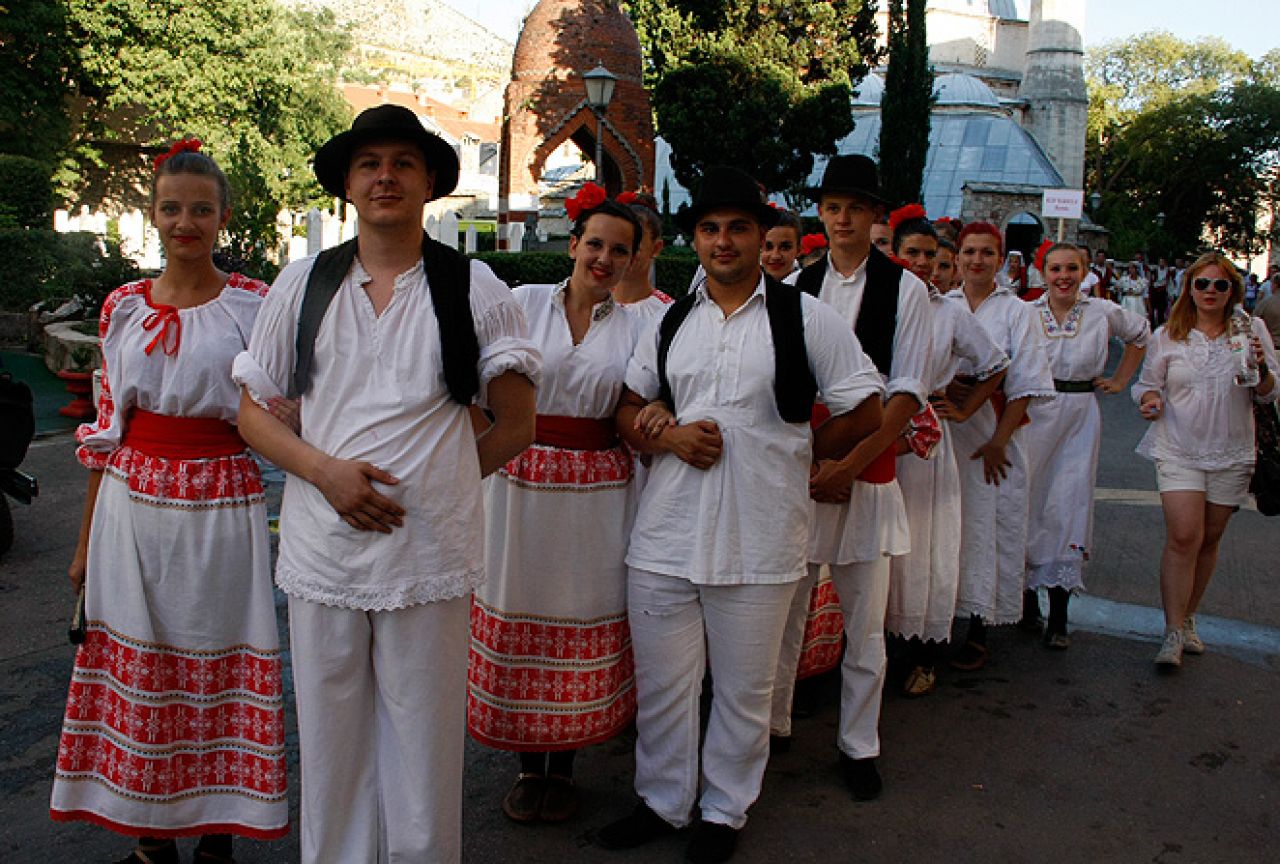 Festival folklora u subotu u Mostaru i Blagaju