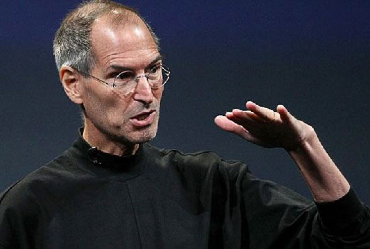 Steve Jobs odstupio s mjesta izvršnog direktora Applea