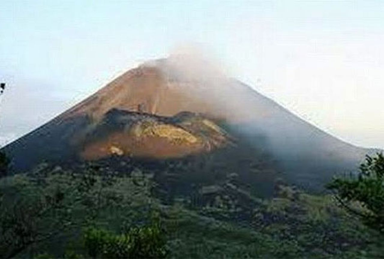 U Indoneziji eruptirao vulkan Soputan