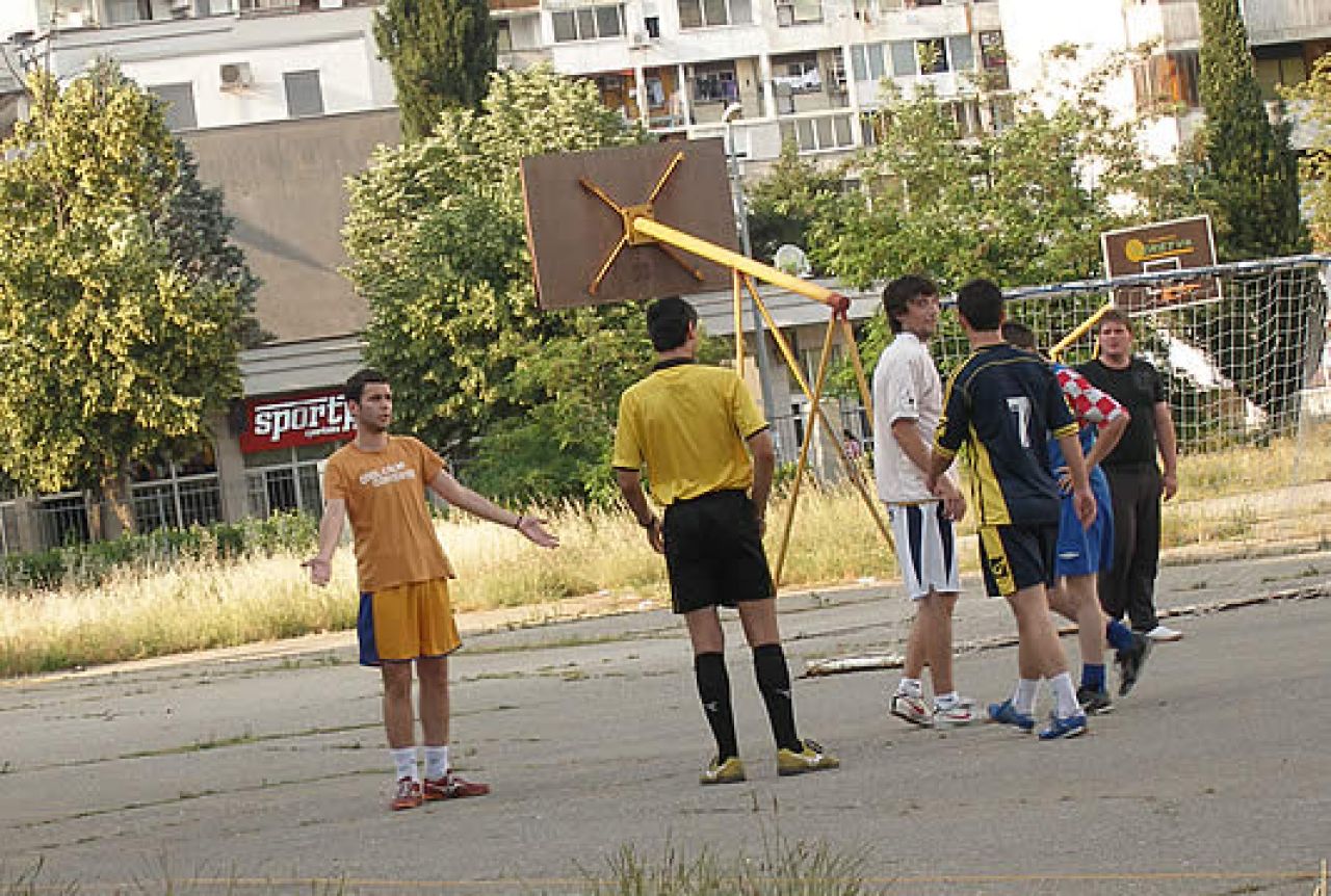 Studenti obilježavaju kraj predavanja i početak ljetnih ispitnih rokova