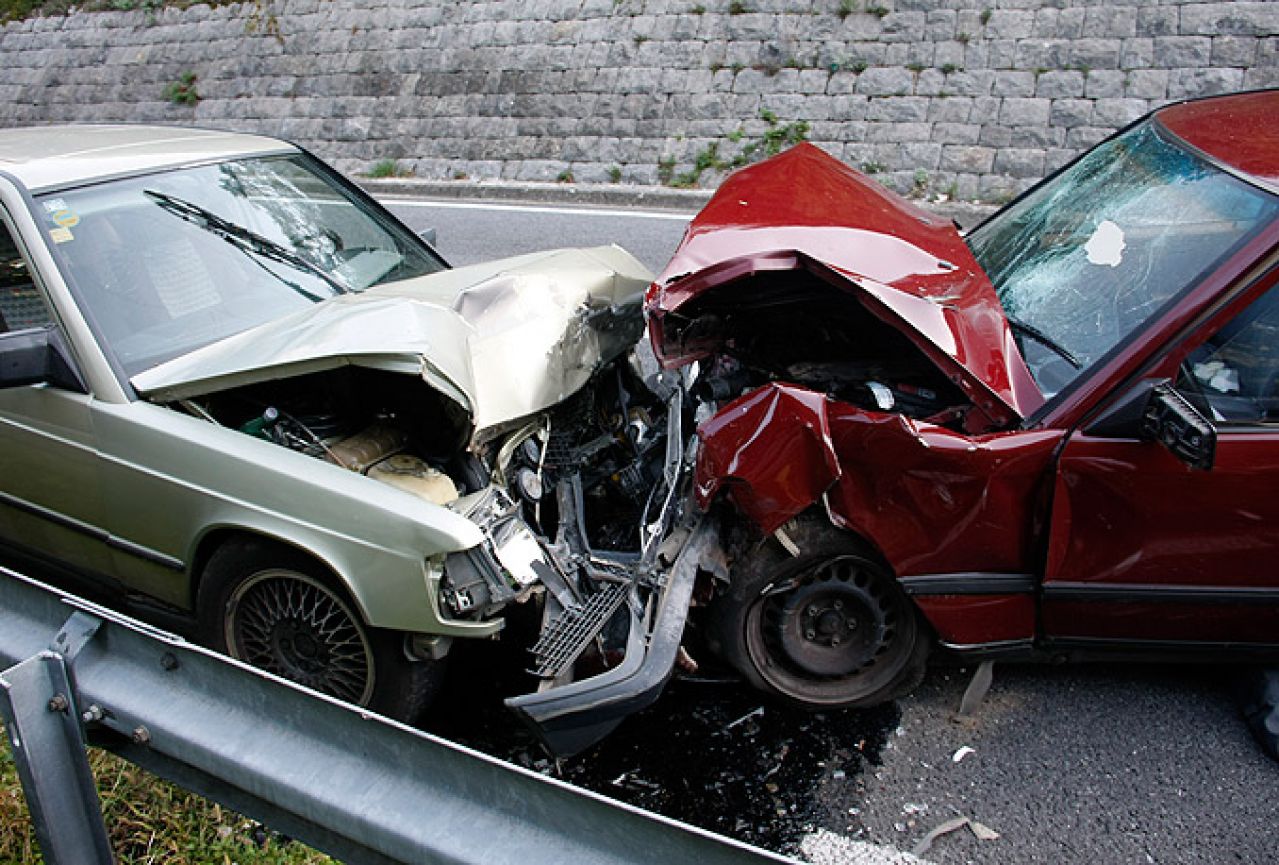 Teška prometna nesreća na Buni: Jedna osoba poginula, 3 osobe ozlijeđene