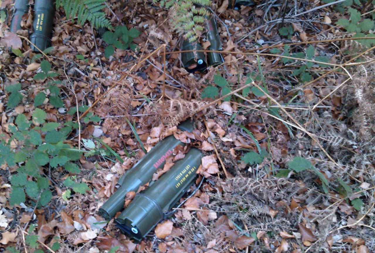 Tešanj: Pronađeno oko 500 granata za bestrzajni top