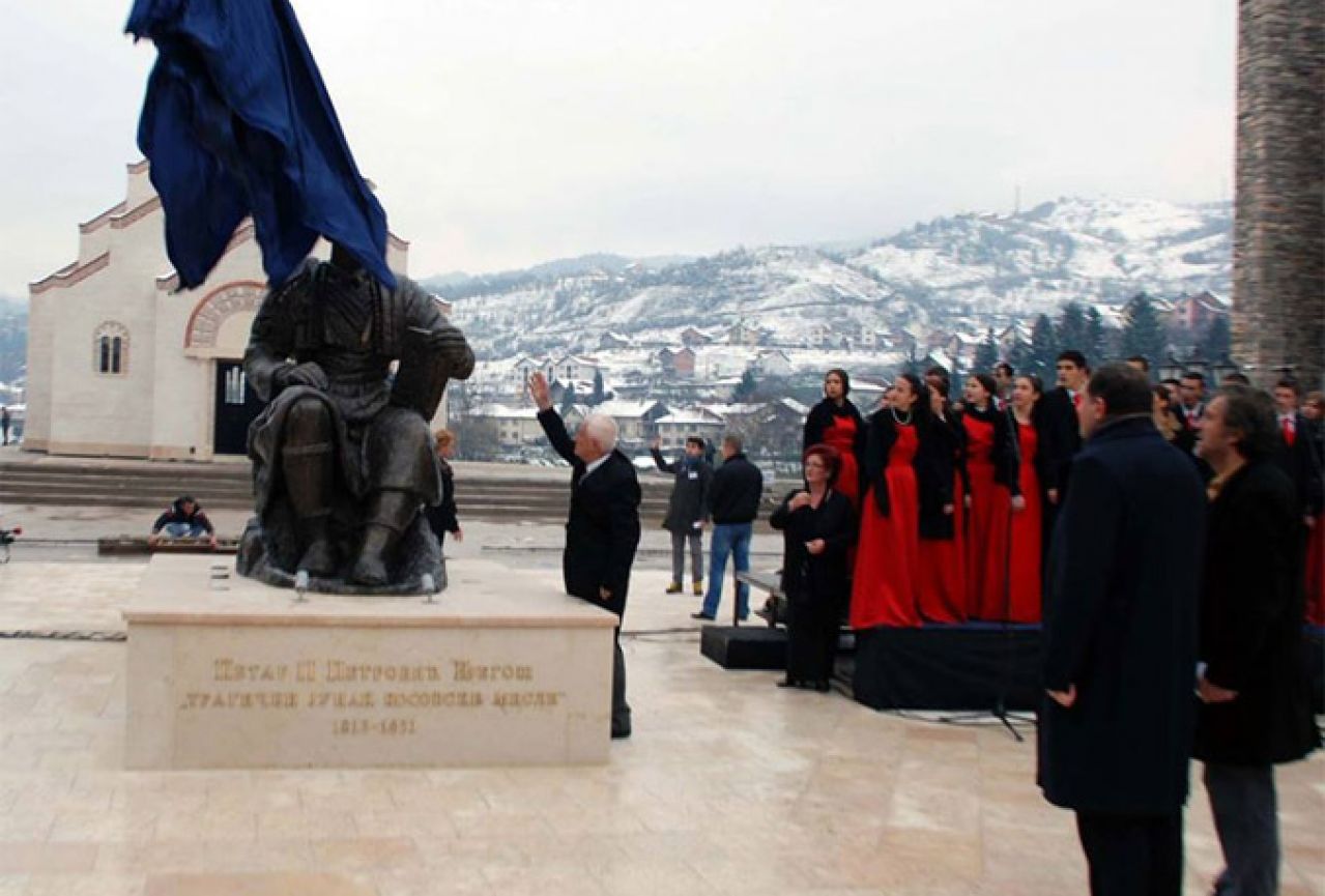 Dodik u Andrićgradu: Spomenik Njegošu podignut je iz Kusturicinog osobnog revolta