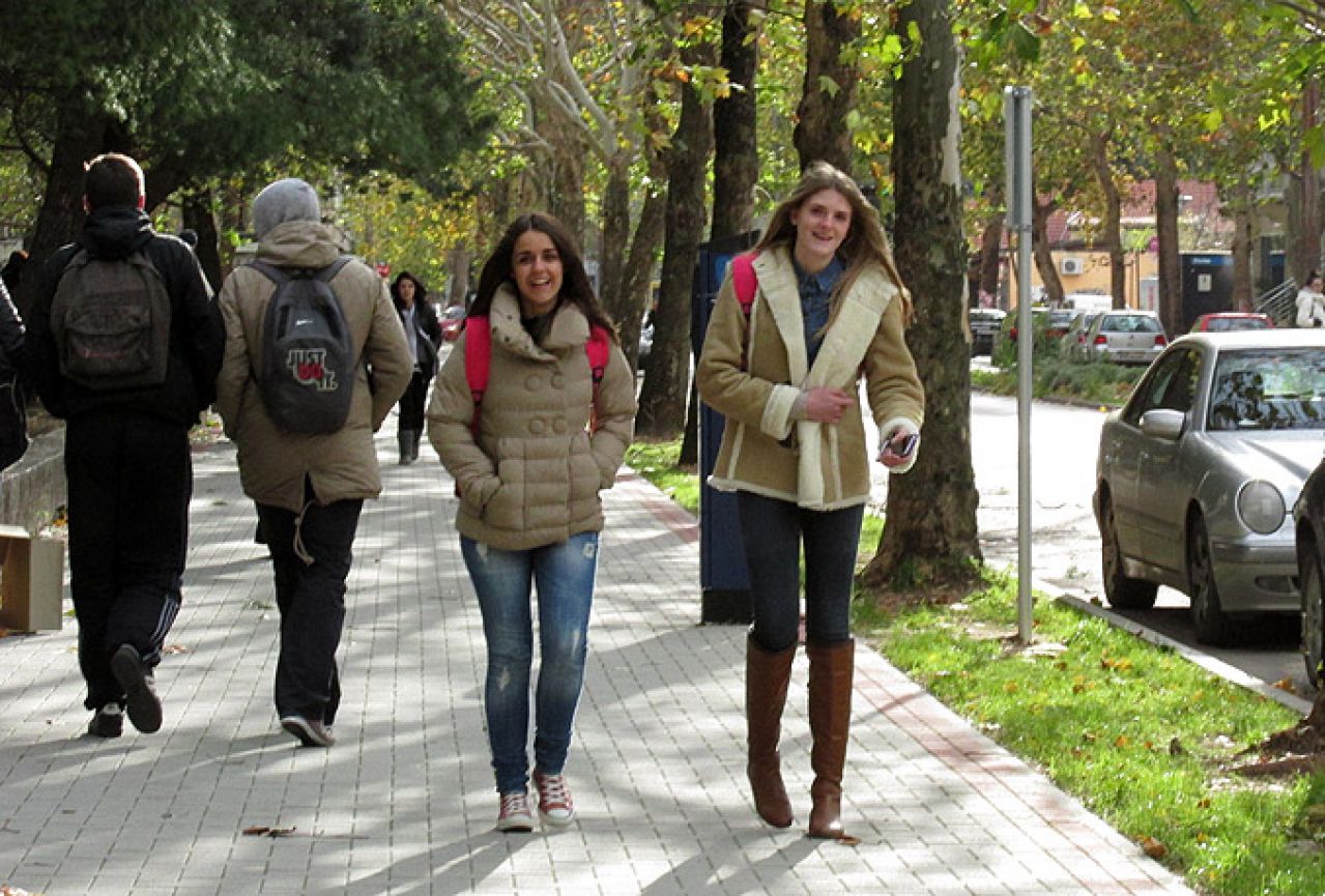 Neum sa 10°C najtopliji grad u BiH; u Mostaru u 10 sati izmjereno 5°C ...