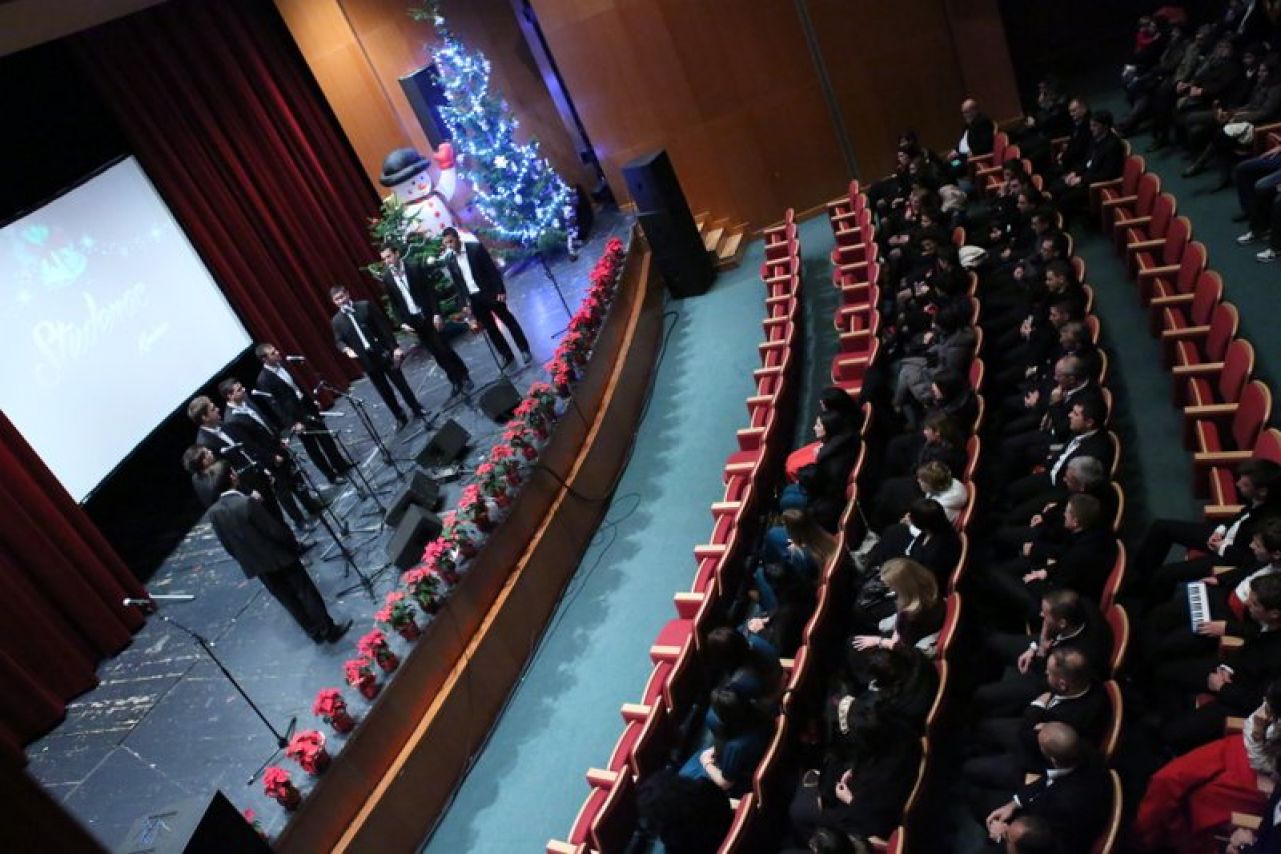 Tradicionalnim božićnim koncertom klape donijele Mostaru duh Božića