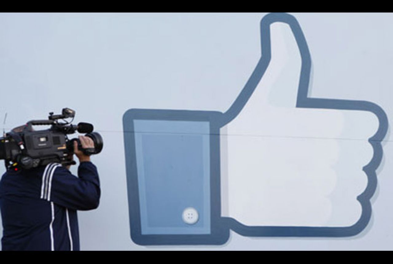 Snažan skok cijene dionica Facebooka