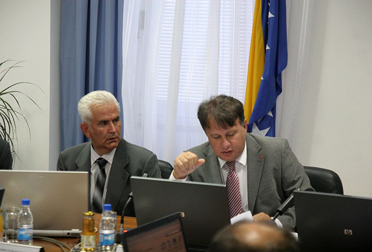 Federalna Vlada odbila Budimirove prijedloge i smjene