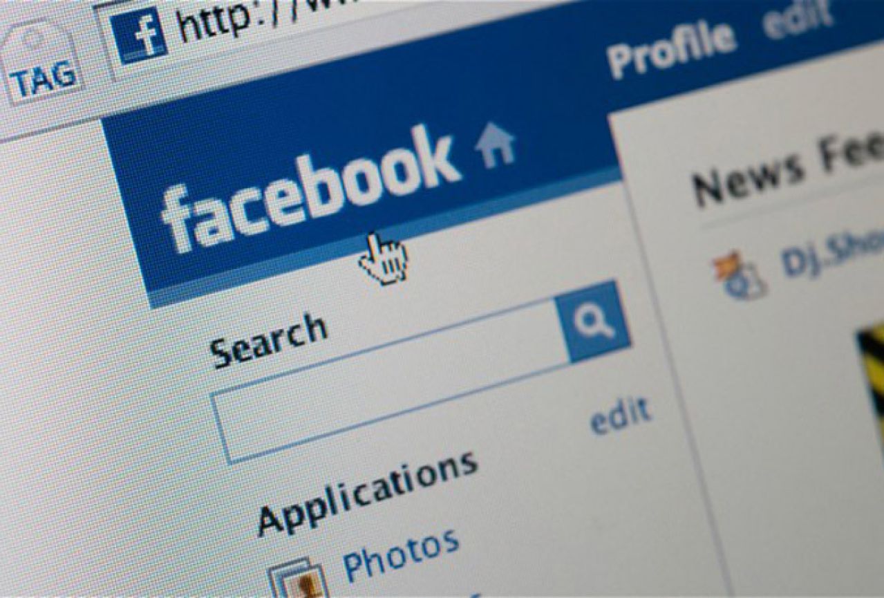 Facebook od sada omogućuje oglašivačima da prikazuju oglase posjetiteljima njihove stranice