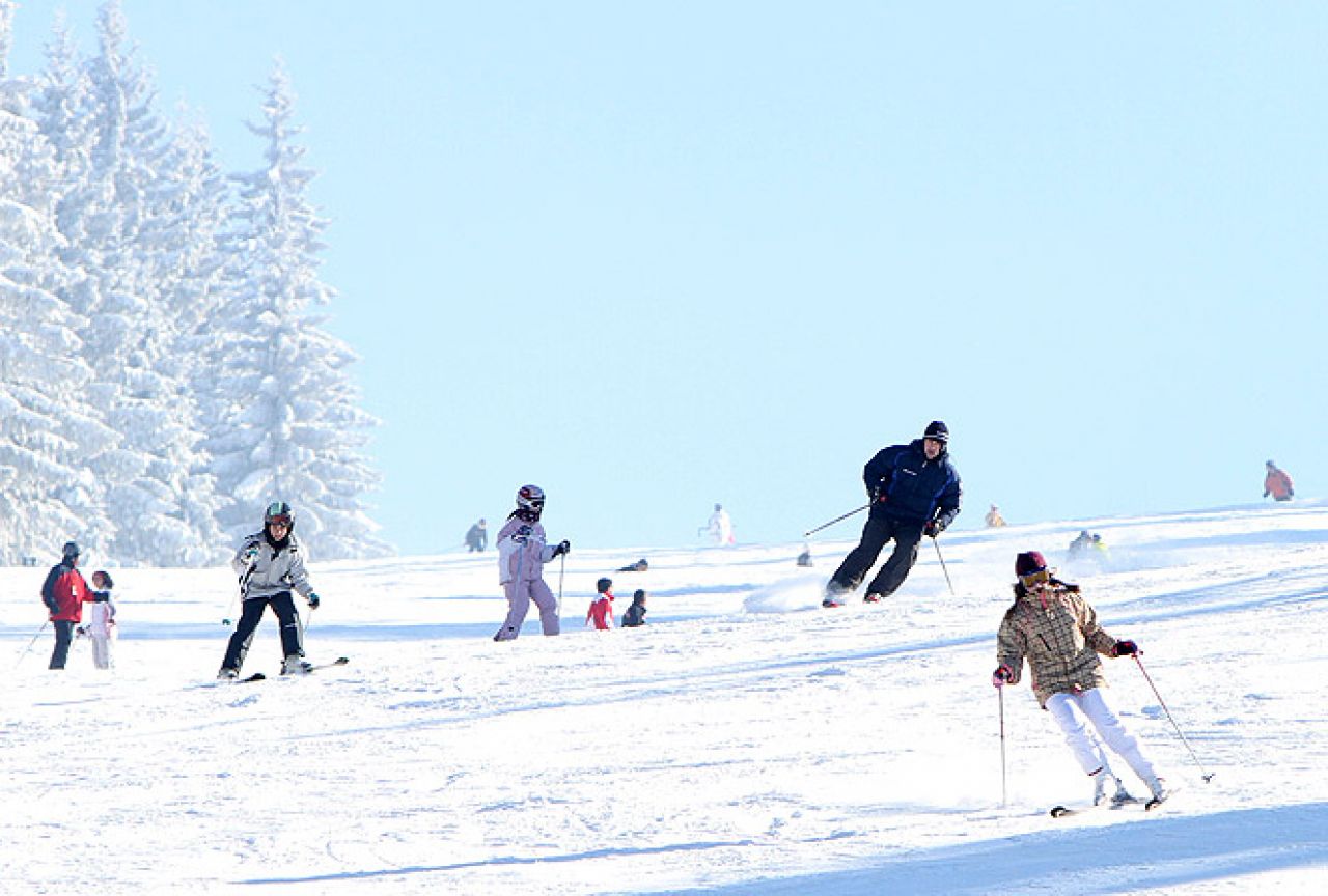Ljubitelji zimskih sportova još uvijek mogu uživati