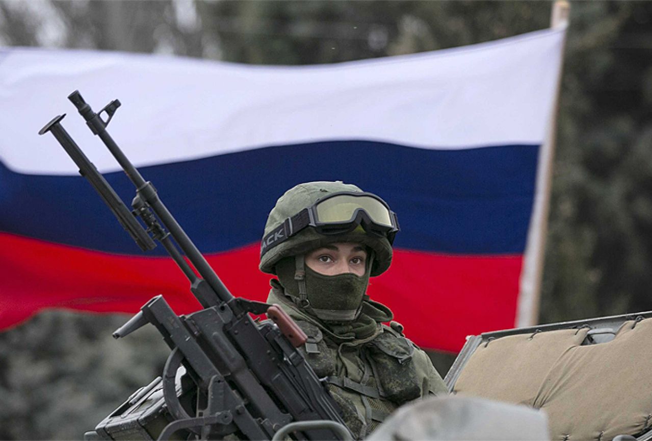 Ruske snage stegnule obruč oko Krima unatoč upozorenjima SAD-a