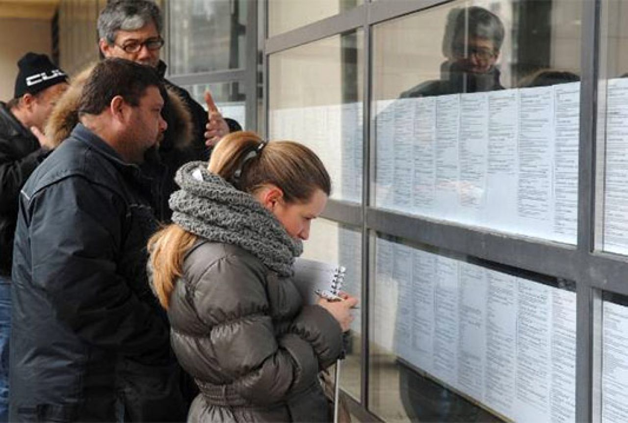 U Republici Srpskoj više od 150.000 nezaposlenih osoba; veliki broj visokoobrazovanih