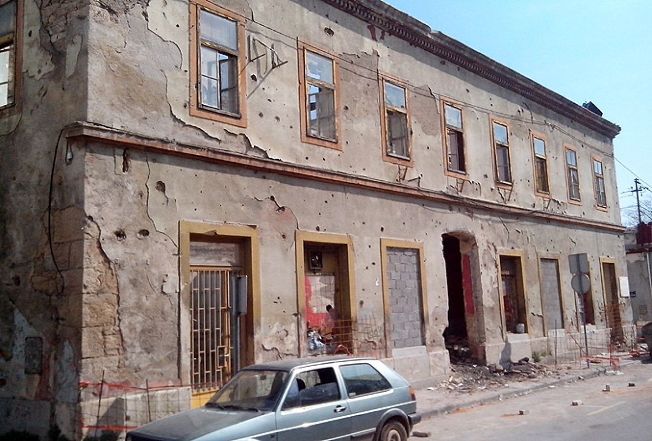 Počela obnova Doma sindikata u Mostaru