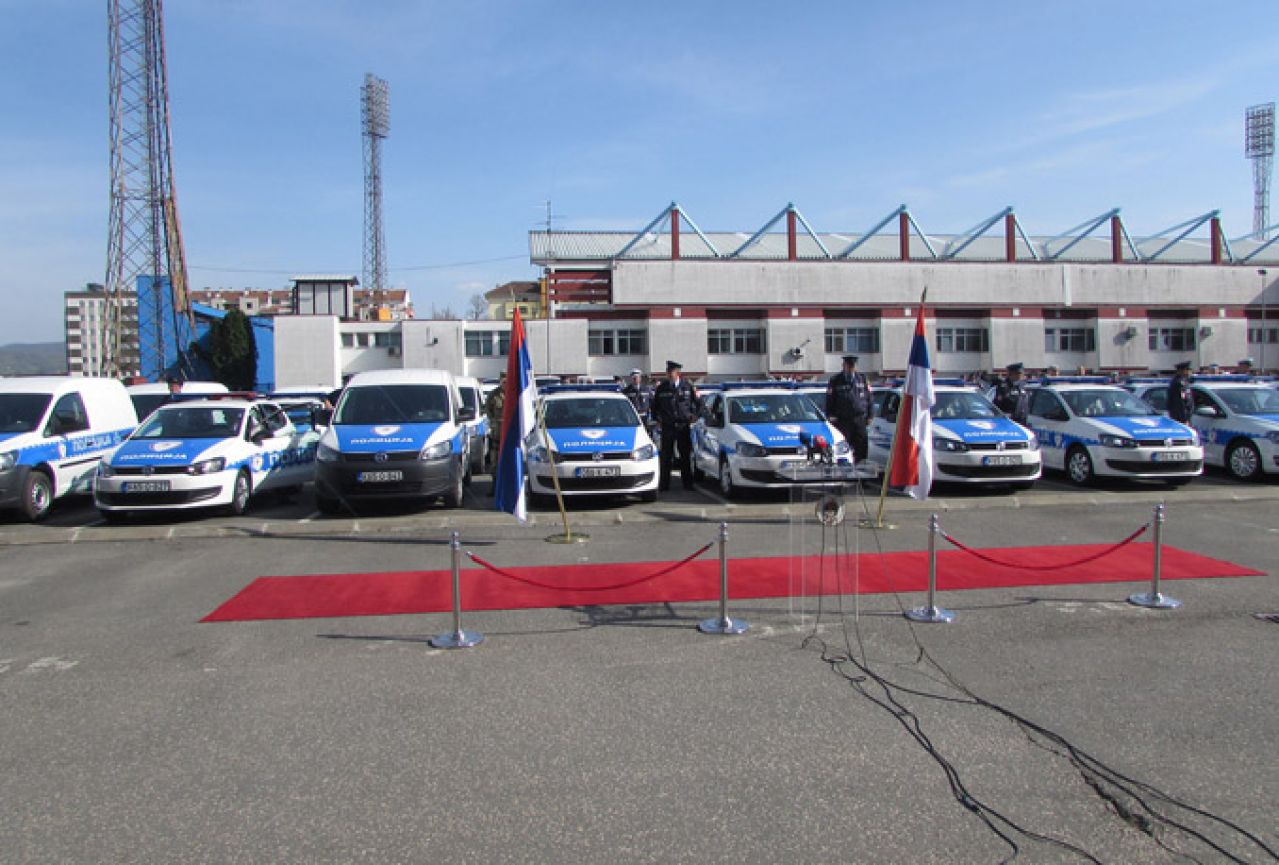 200 novih vozila za policiju RS