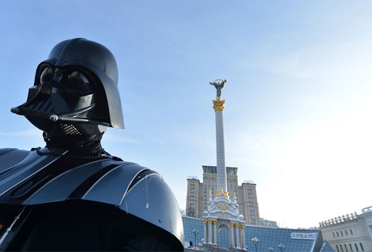 Darth Vader izbačen iz predsjedničke utrke: 'Na Krimu imaju 'male zelene', neka njima zapovjeda