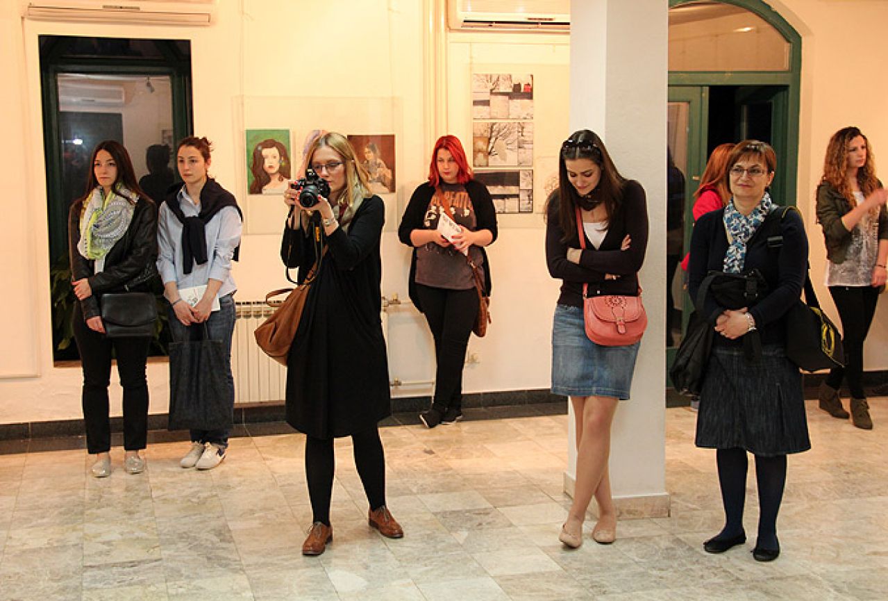 Mostaru predstavljena izložba učenika regije Beokulis i Srednje škole primjenjenih umjetnosti