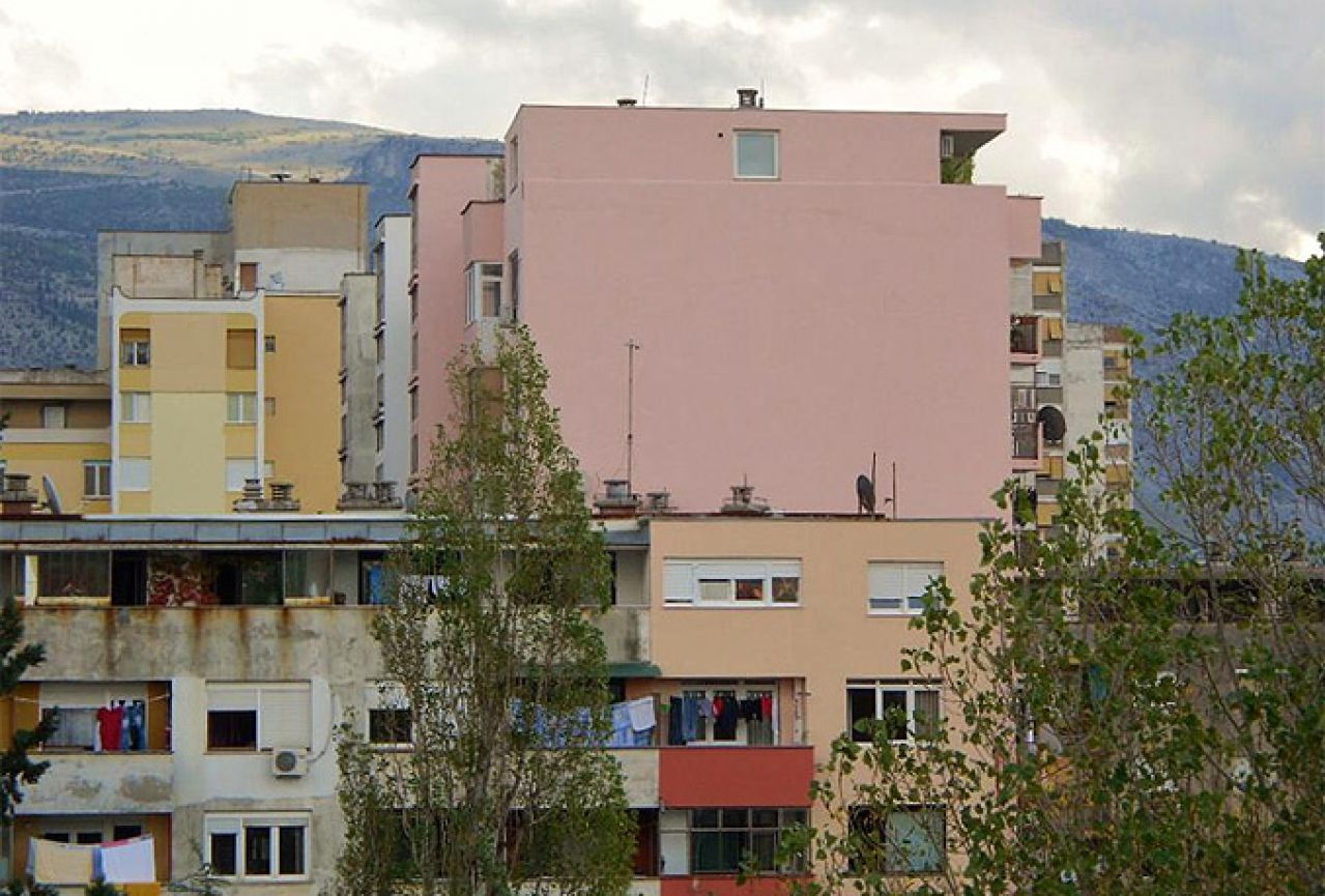 Fasade su lice grada, a u Mostaru je za njih malo koga briga 