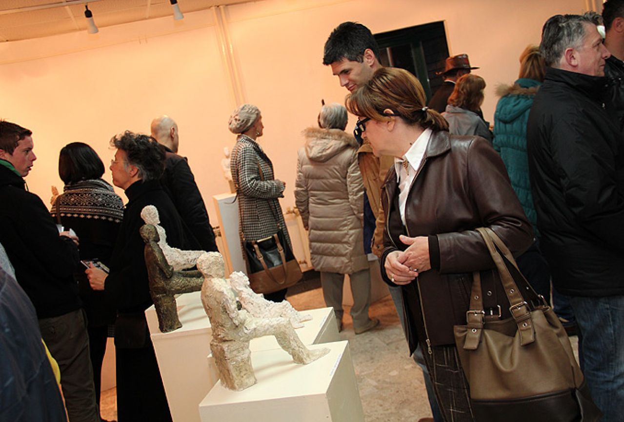Izložba skulptura Borisa Orenčuka pred mostarskom publikom