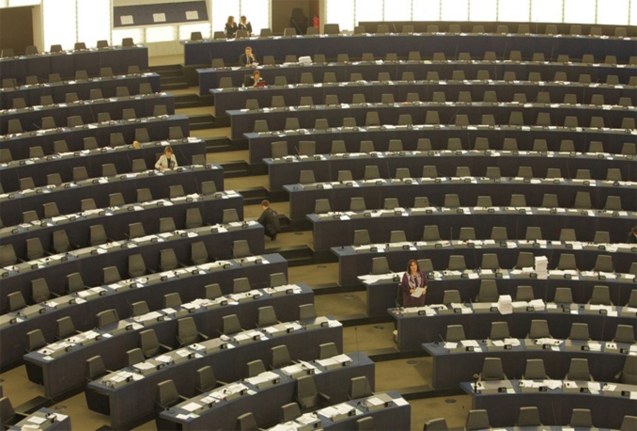 Šuica u praznoj dvorani Europskog parlamenta u 38 minuta govorila 14 puta