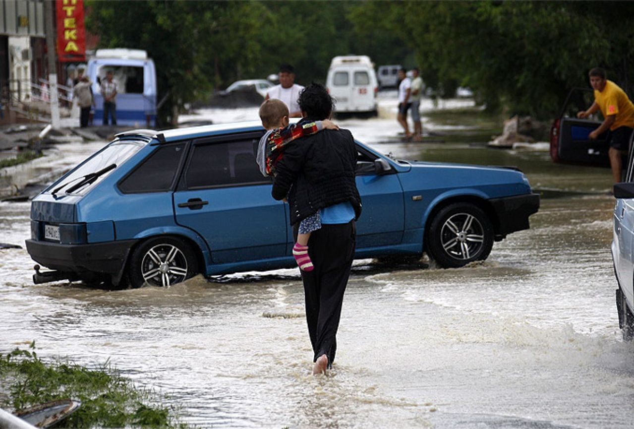 Poplave prijete Balkanu: Ugrožen istok i sjeveroistok Bosne